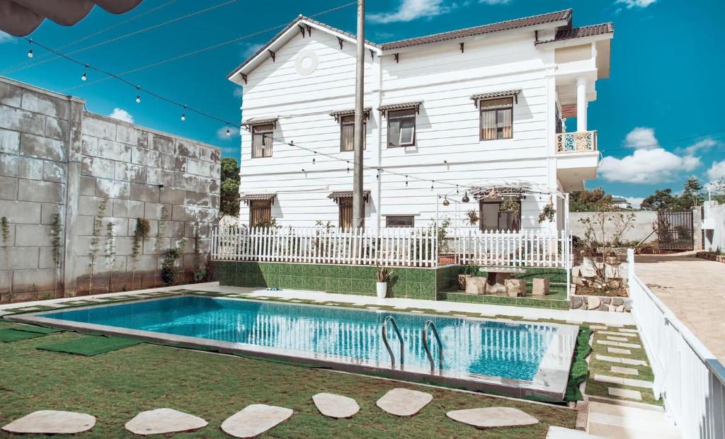 Thu Hiền Hotel Pleiku – by BAY LUXURY