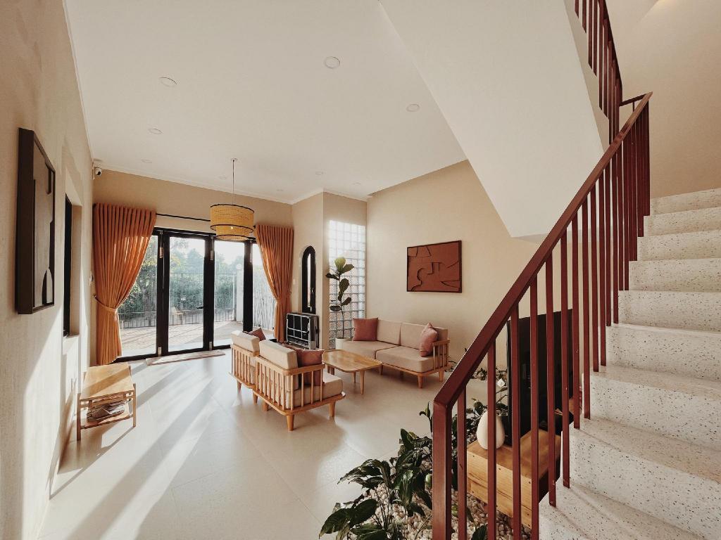 XOM House Biển Hồ