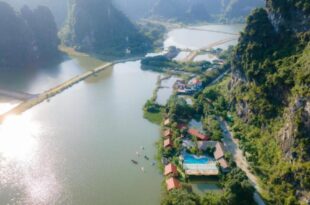 Xuan Son Lakeside Bungalow