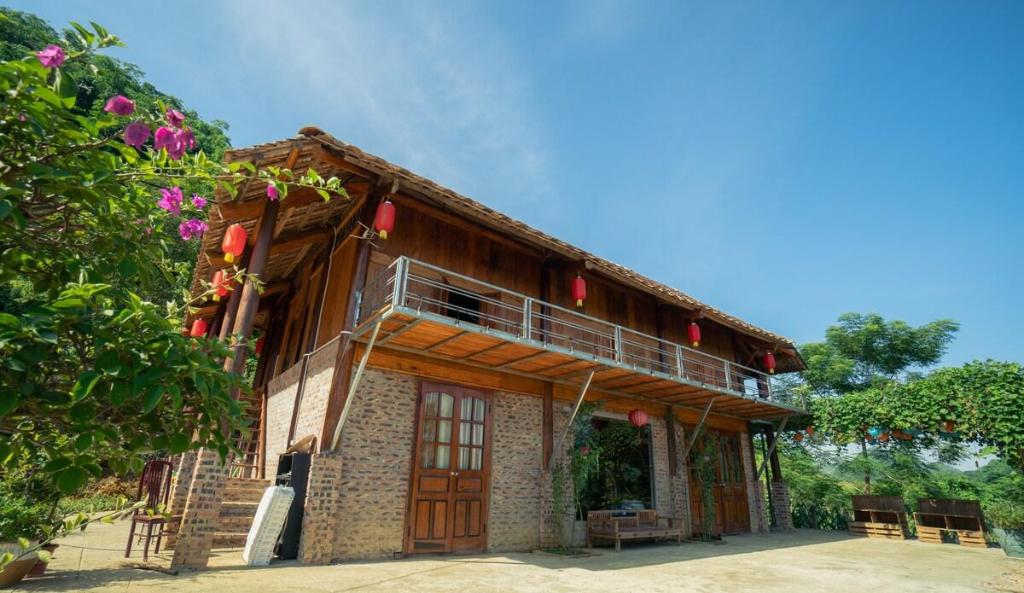 Thung Rech House – Sun House