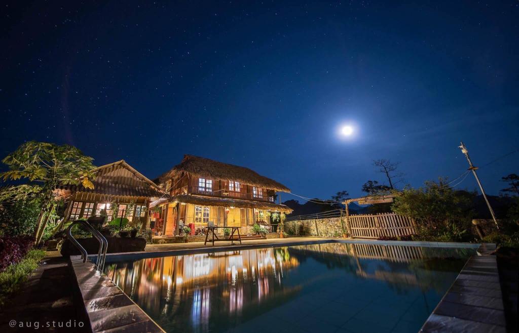 Thung Rech House – Wood House