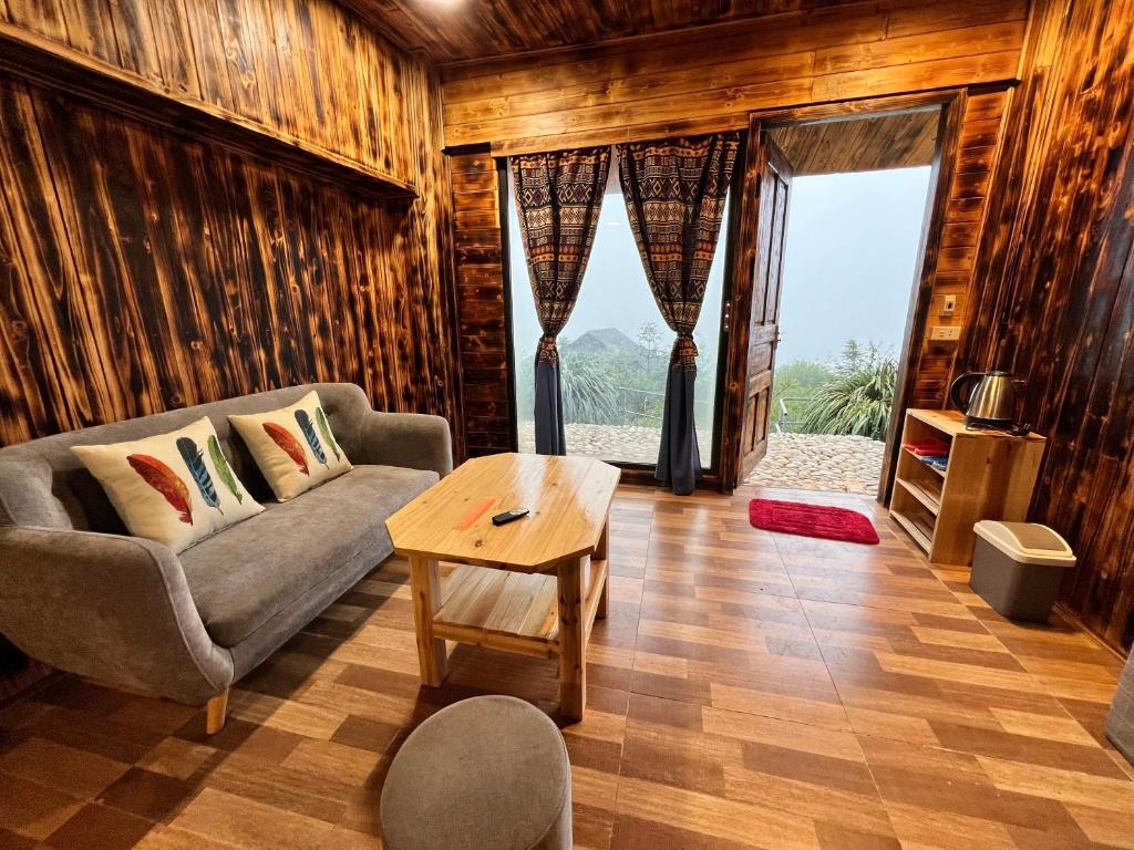 H’Mong Home Sâu Chua