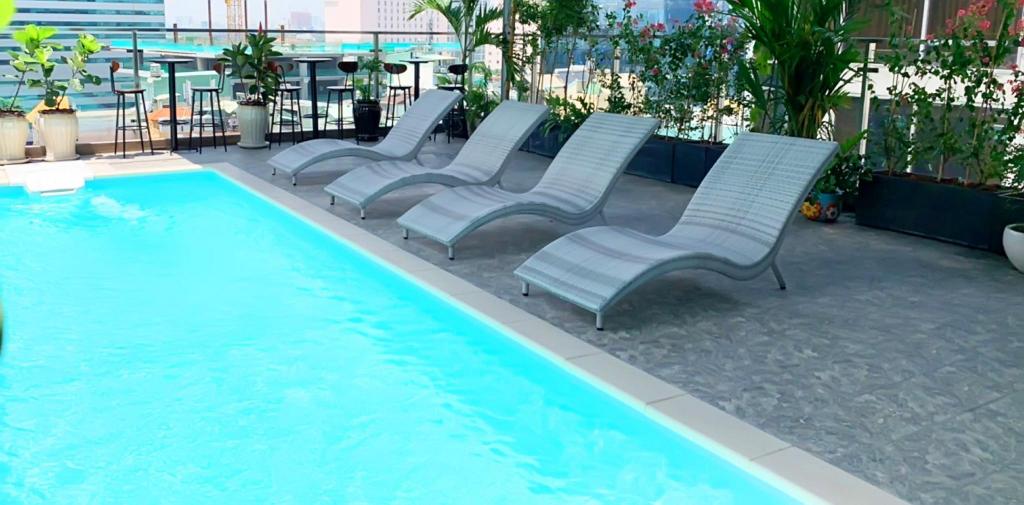 KHÁCH SẠN BLUE DIAMOND 8B