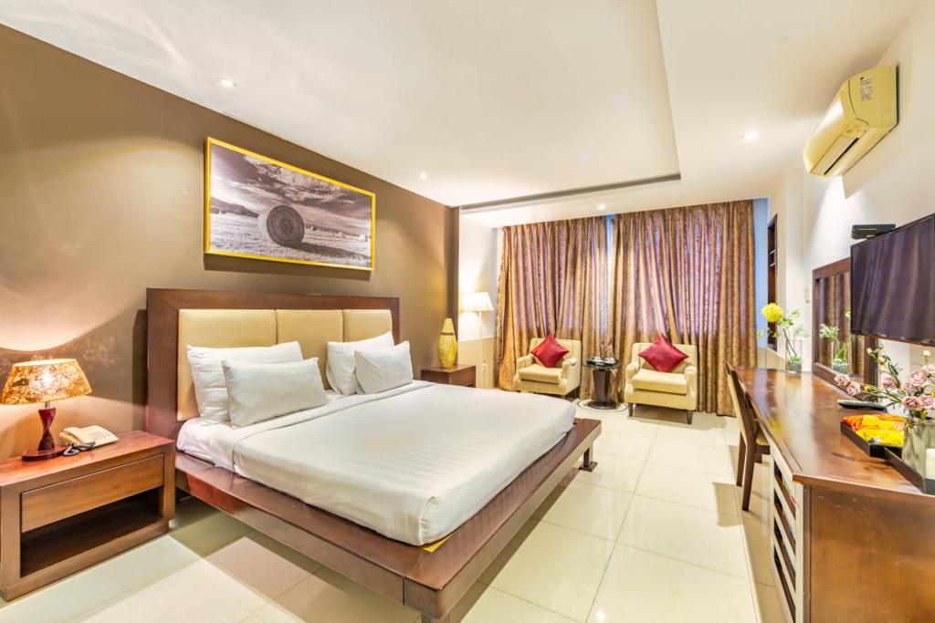 Khách sạn Đông Du