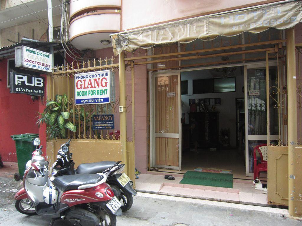 Khách sạn Giang