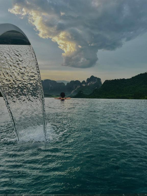 La Montana De Luong Son