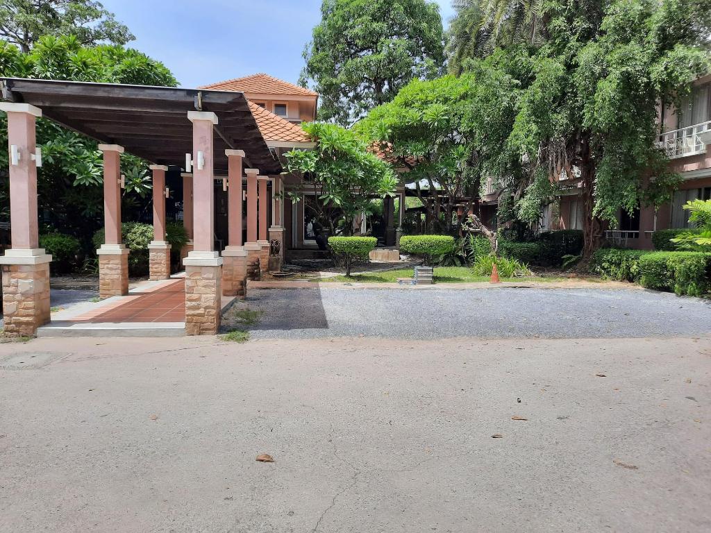 Bangkok Resort and Spa