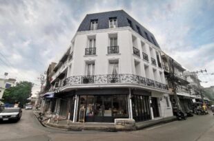 Double Bed Hotel