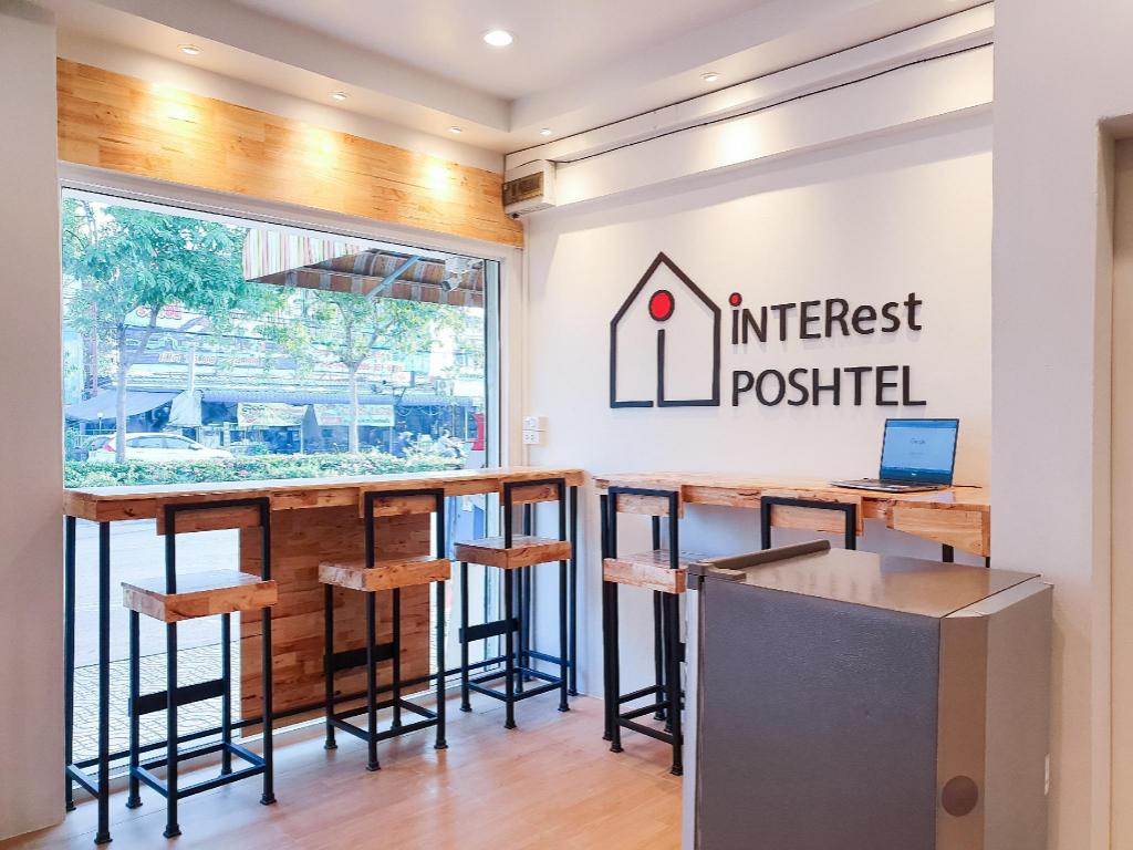INTERest POSHTEL