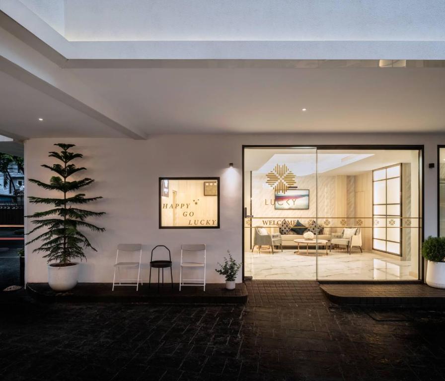 Lucky Hotel Bangkok, Sukhumvit 26