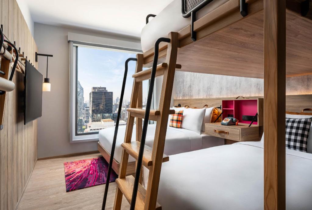 Moxy Bangkok Ratchaprasong