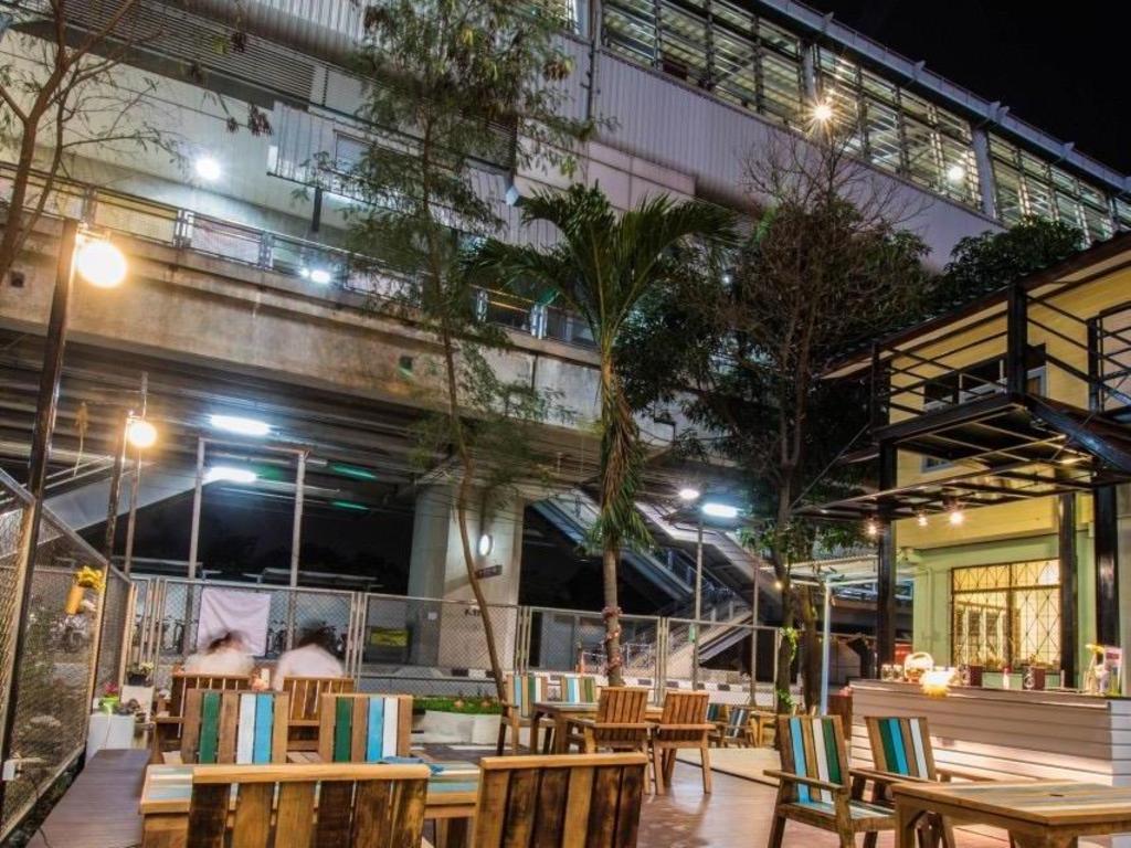 Nang Ta Yon @ Ban Thap Chang Hostel