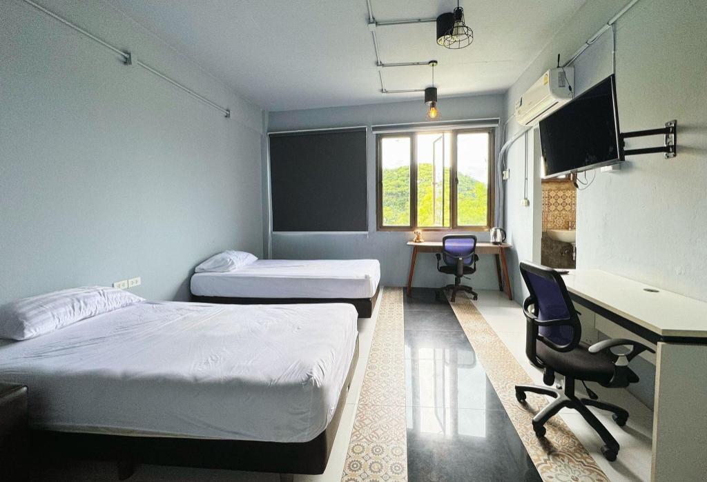 OYO 75465 Lucky Hostel