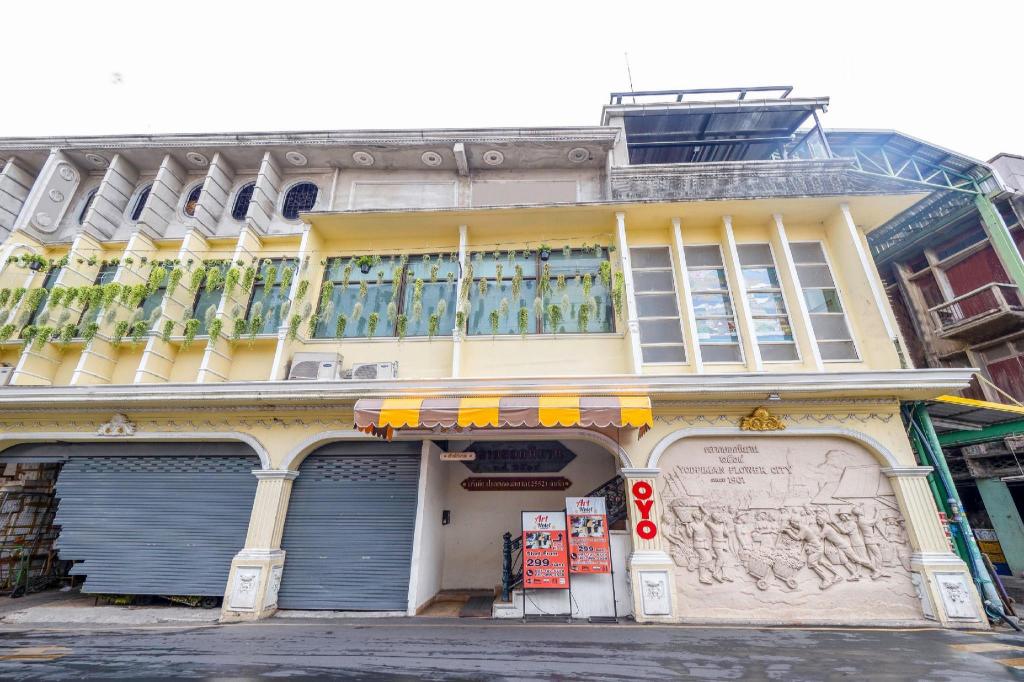 OYO 965 Art Hotel Sanamchai