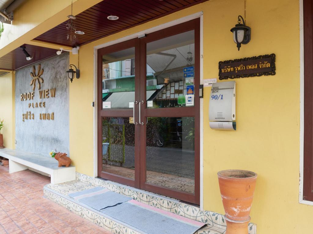 Roof View Place Hotel