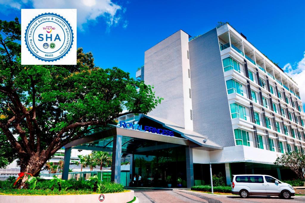 Royal Princess Larn Luang Hotel