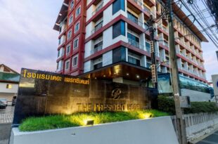 The President Hotel at Chokchai 4