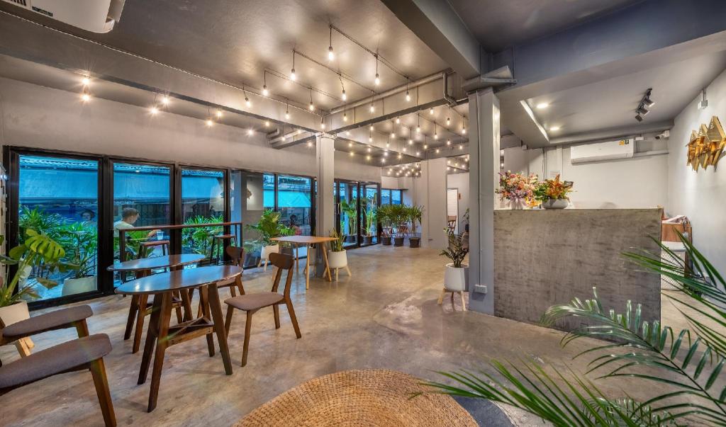 Ti Thong Hostel