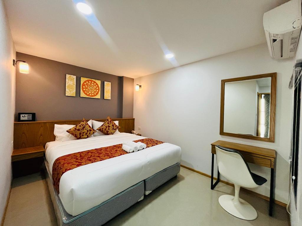 Top High Airport Link Hotel