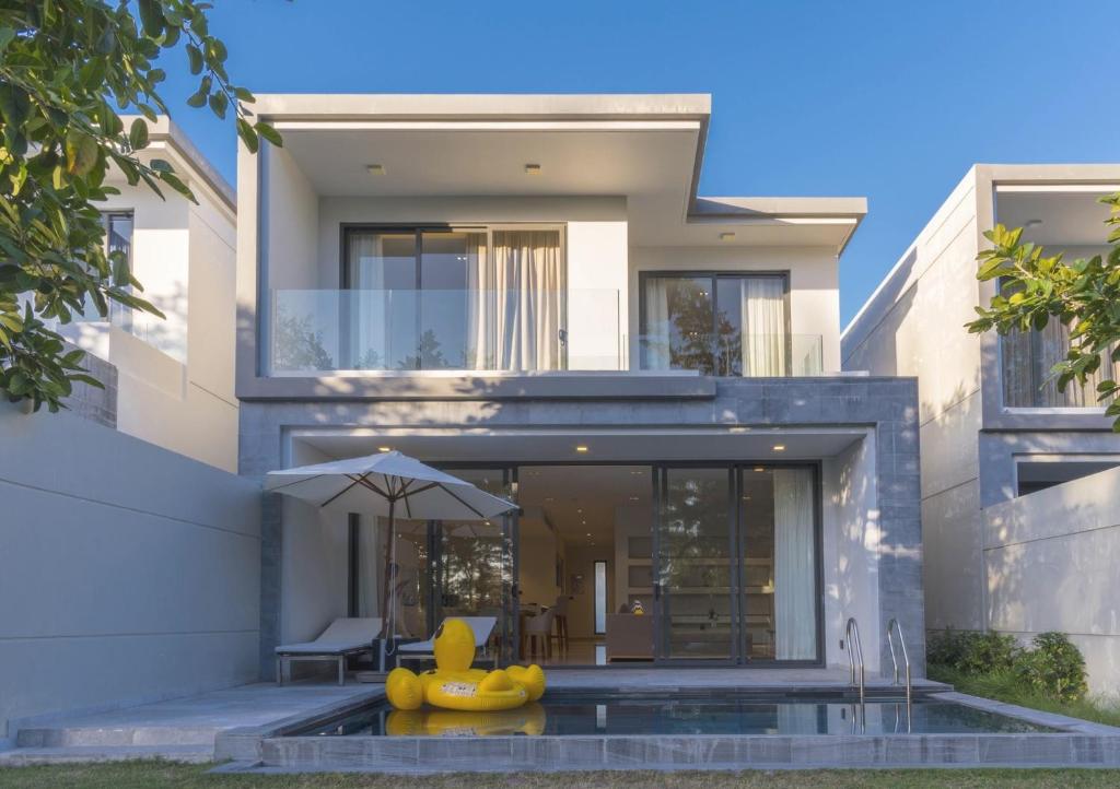 Amazing Golf View Villa