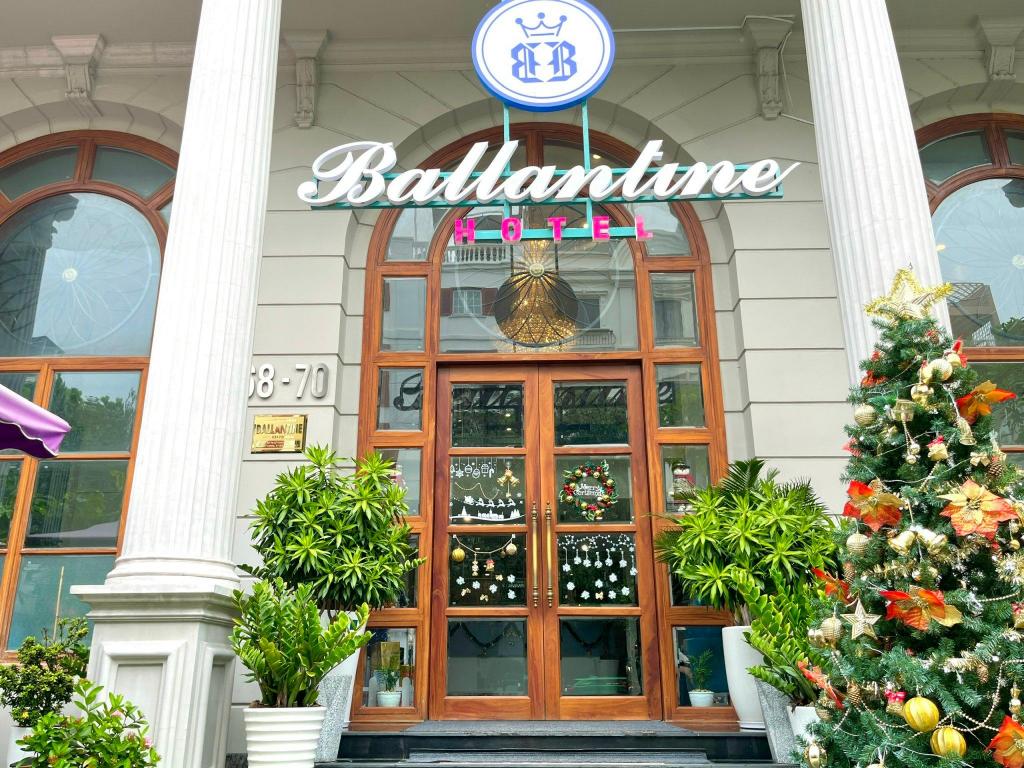 BALLANTINE HOTEL