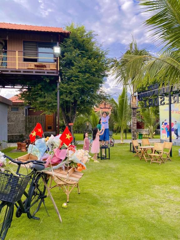 Bum King Resort Hồ Tràm