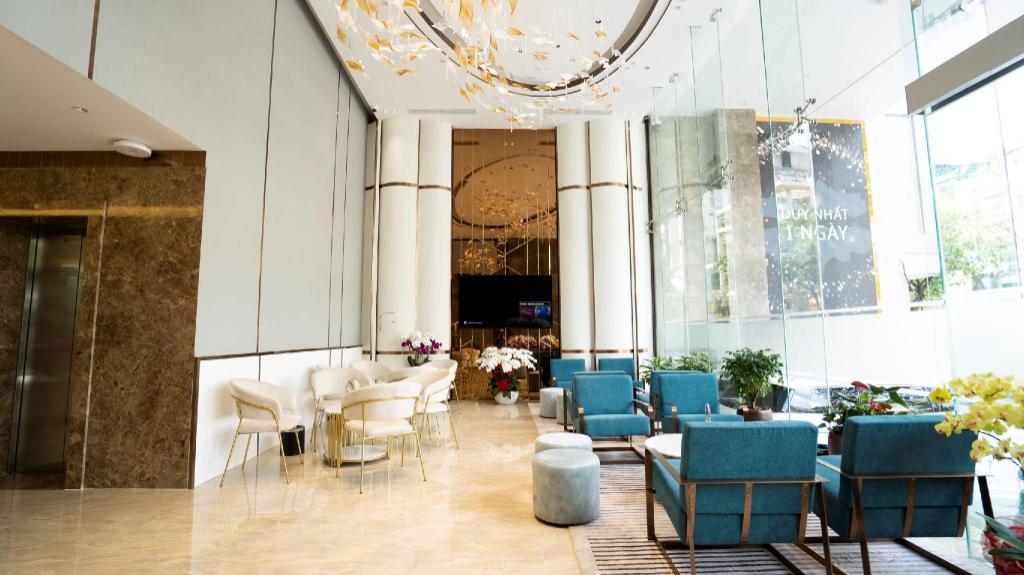 Celine Living – Central