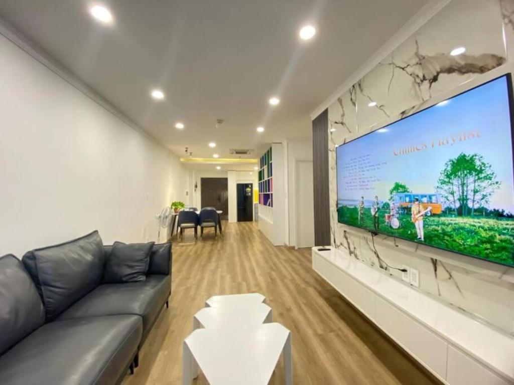 Cozy 3-BR in the center of District 7