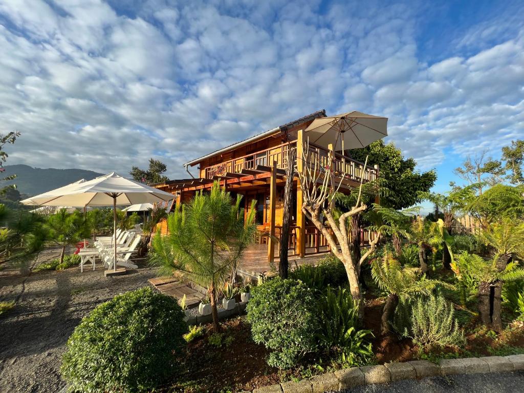 Eliss Garden Coffee & Homestay