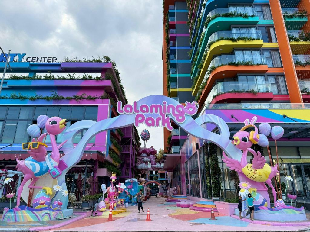 Flamingo Ibiza Hải Tiến