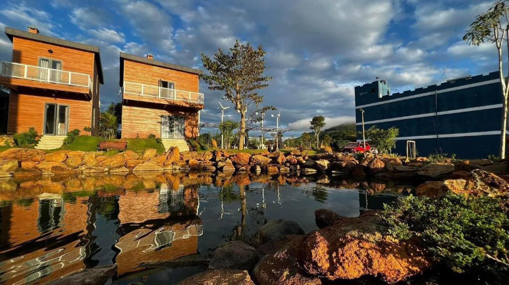 GIĂNG’S HOUSE FARM & GLAMPING