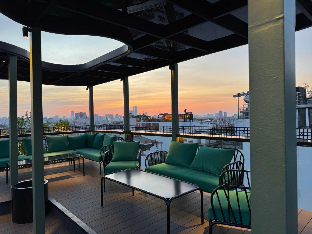 Golden Lotus Luxury Hotel