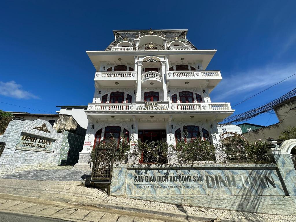 Khách sạn Capital O 1198 Dinh Loan