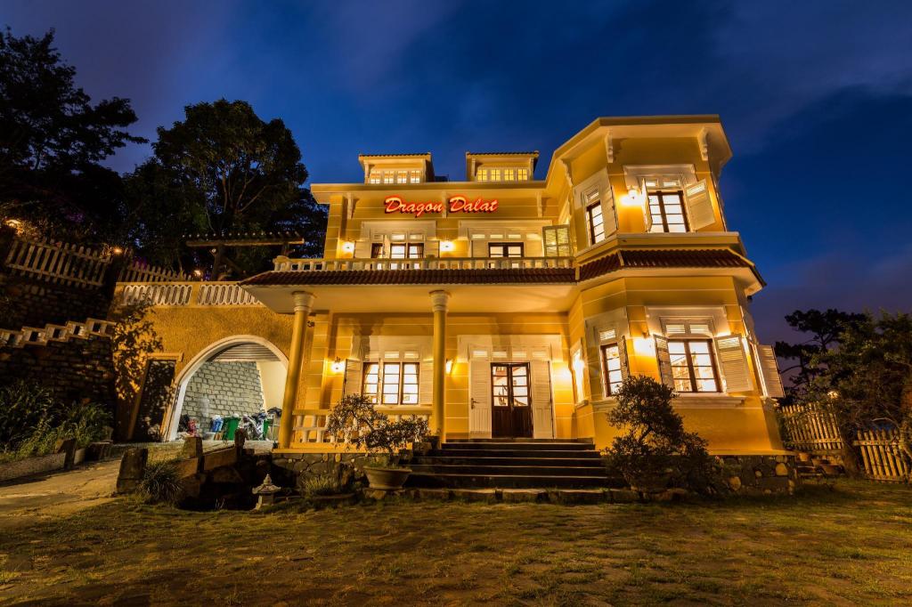 Khách sạn Dragon Đà Lạt
