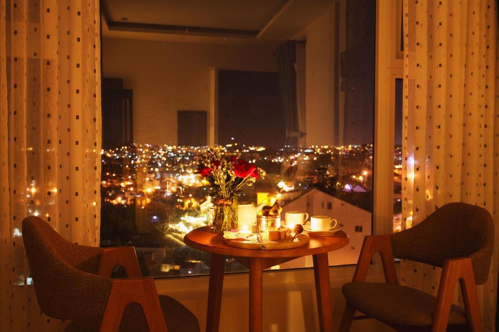 Khách sạn Rose Valley