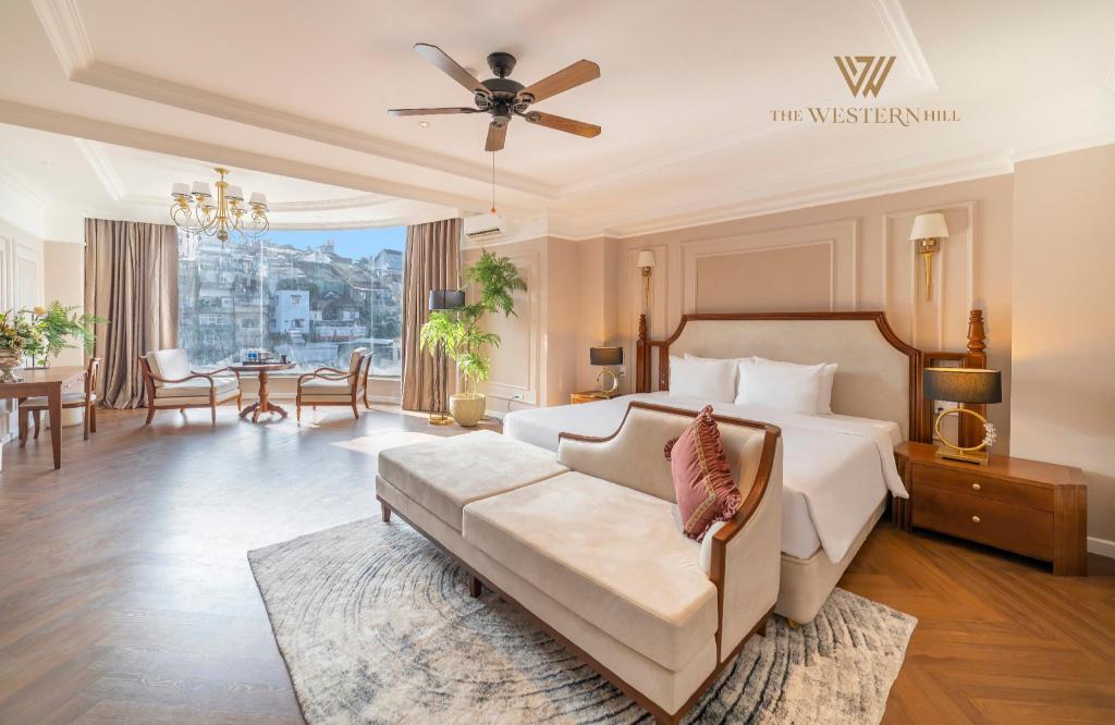 Khách sạn Western Hill