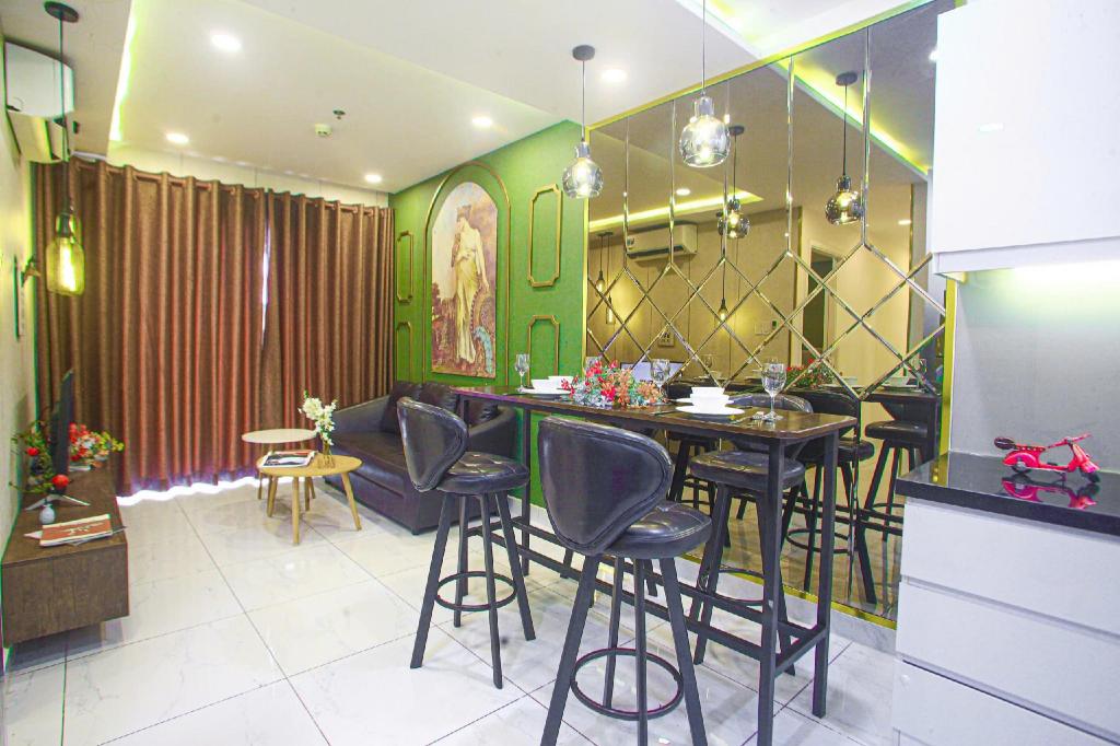 MONday Premium Aparts