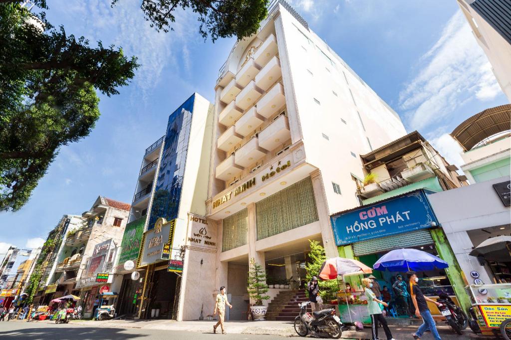 Nhat Minh Etown Hotel