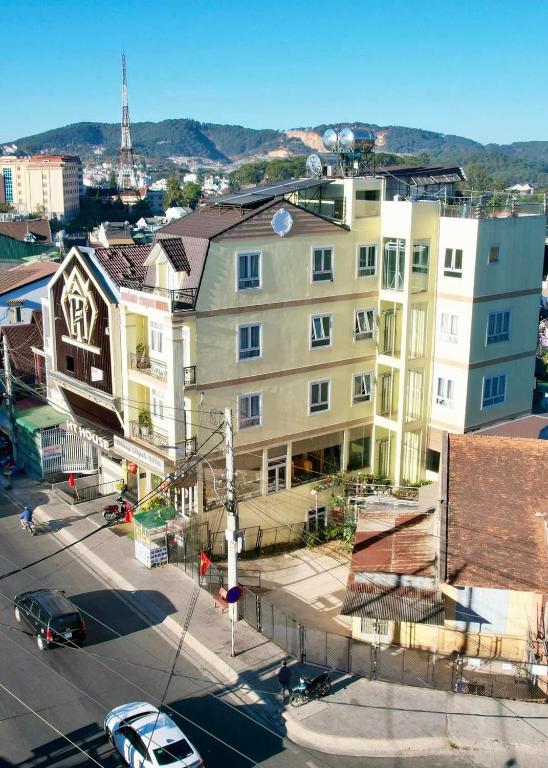 Phùng Thịnh Hotel