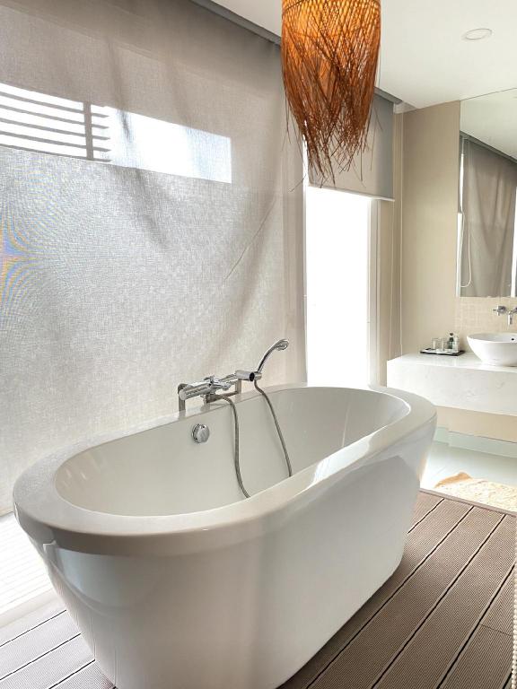 Spacious Apartment with Bathtub – PNT House