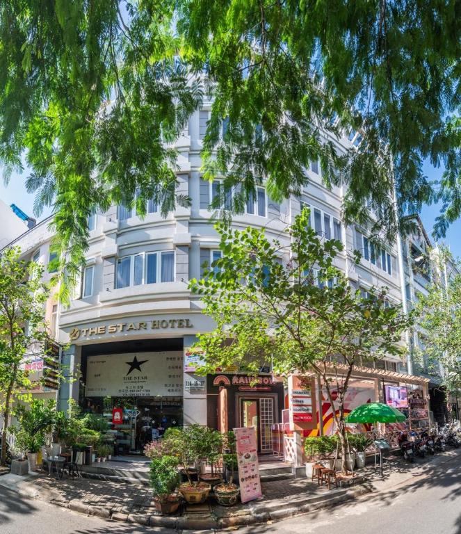 The Star Hotel – Dist 7