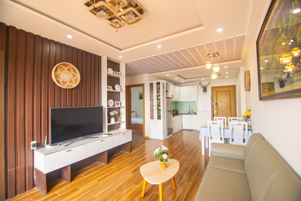 The apartment welcomes the sunrise at My Khe Beach