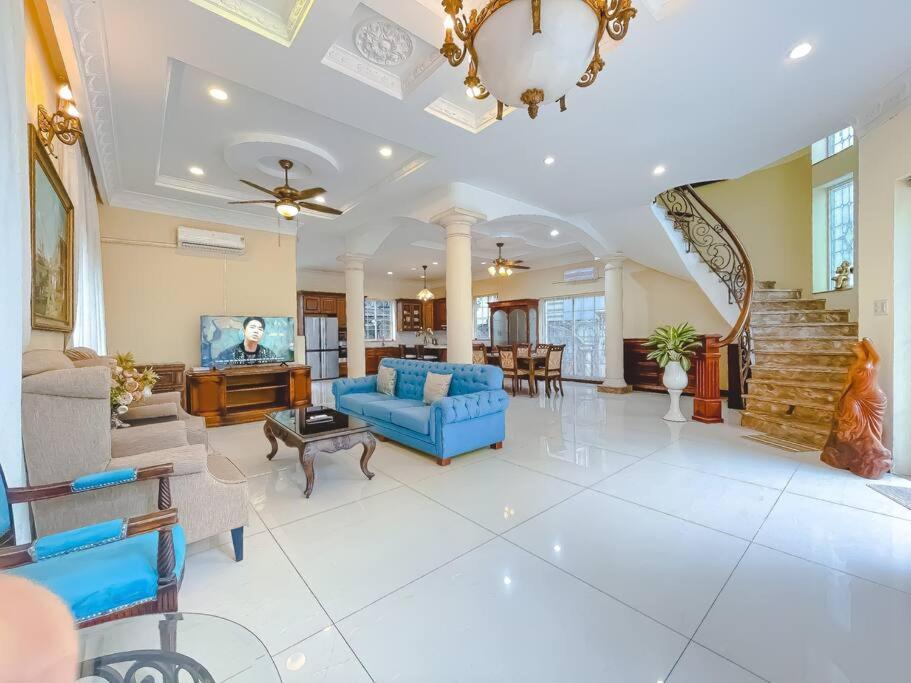 Villa Paris 86 – 86 Group