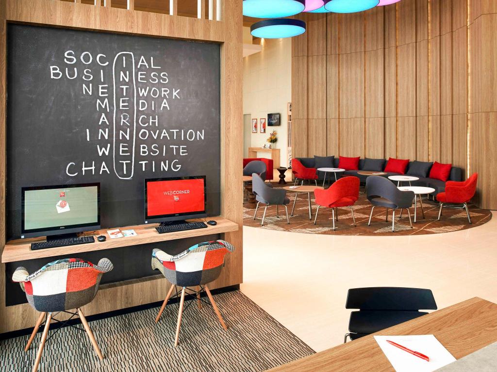 ibis Sân bay Sài Gòn