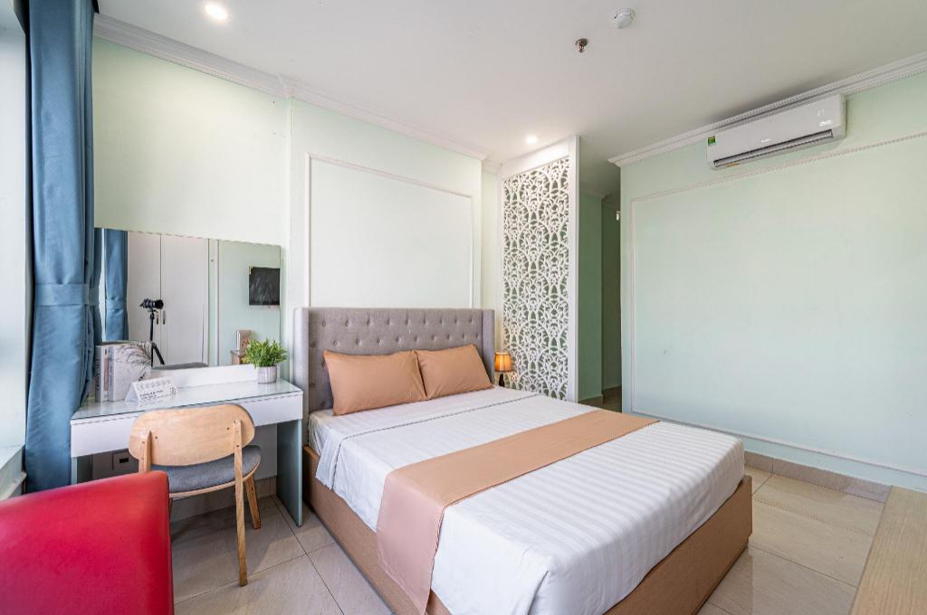 Cozrum – Love Hotel Trần Thị Nghỉ
