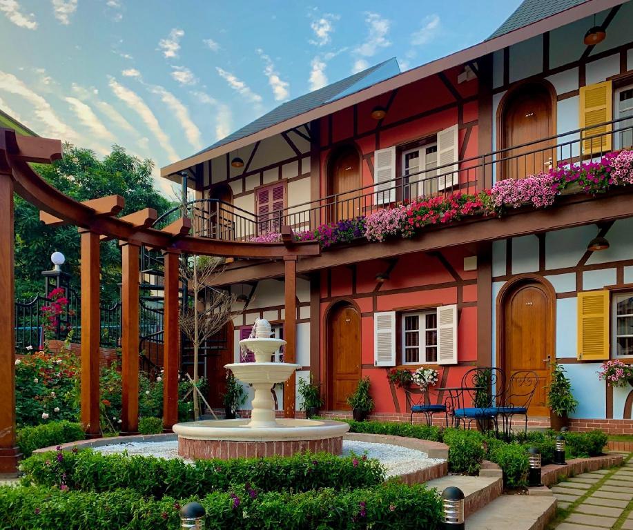 Little Colmar – Homestay & Pottery Studio