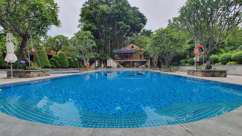 Phương Nam Resort