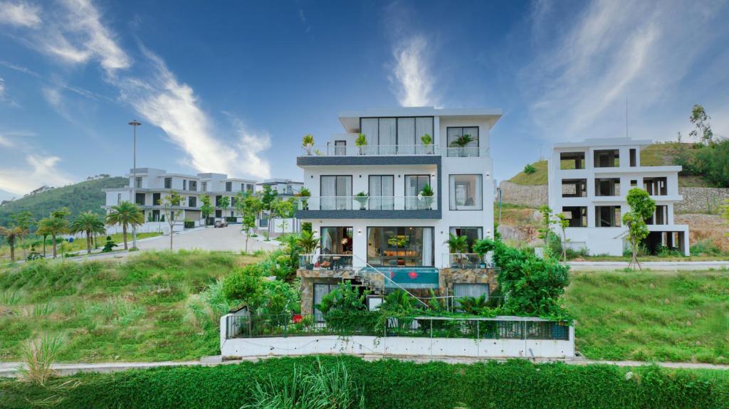 An Phu Ha Long Villa