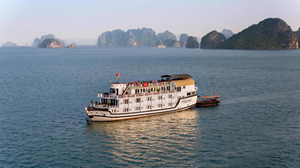 Du Thuyền Paloma Cruise Hạ Long