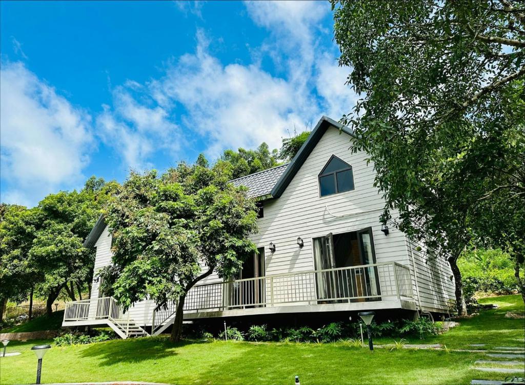 Hòn Ngọc Xanh – Green Pearl Retreat – Ngọc Vừng